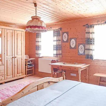 Cosy In Schwarzenberg Im Bohmerwald Near Ski Area Daire Schwarzenberg am Bohmerwald